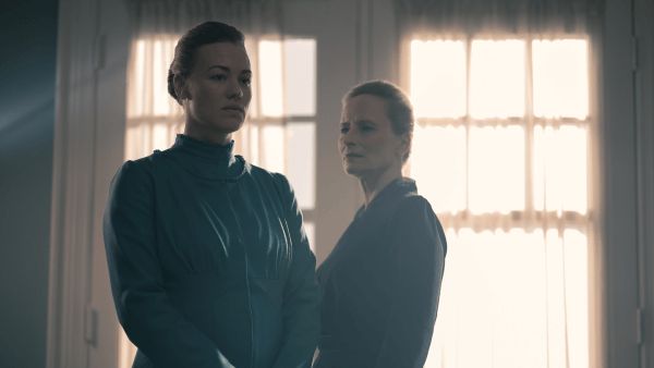 The Handmaids Tale: Serena sucht Trost bei ihrer Mutter